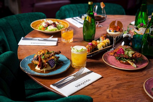 Tafel Toujours Opgediend Diner